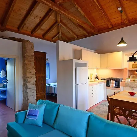 Rodamia Traditional * Kythira Town